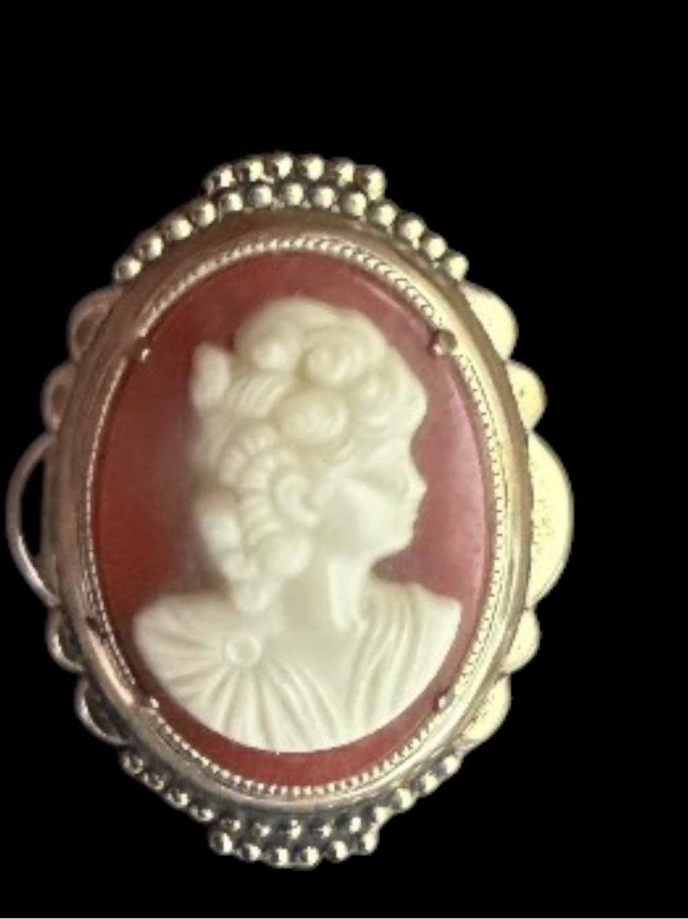 Antique vintage Victorian Cameo Brooch Pendant Ivory Red Gold Tone